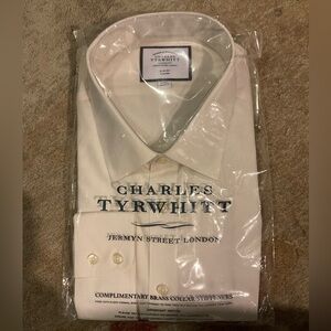 Charles Tyrwhitt Elegant Cream Shirt Non Iron Slim Fit